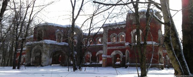 Развалины Готической постройки